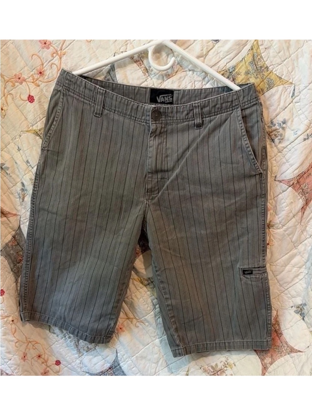 Y2K Vans Men's Gray Pinstripe Flat Front Cargo Chino Skater Shorts Size 30